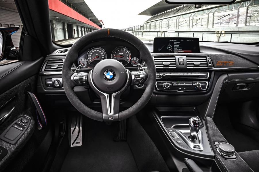 Торпедо BMW M4 GTS (F82) 2015 года  (WW) (фото 6 из 40)